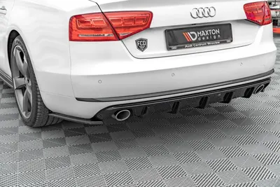 Maxton Design Bodykit-Set für Audi A8 D4 – Schwarz glänzend