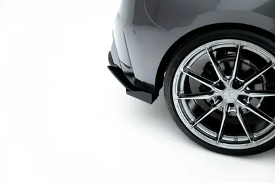 Maxton Design Heck-Seitenflaps V.1 für BMW M135i F70 – Schwarz matt