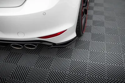 Maxton Design Heck-Seitensplitter V.2 für VW Golf 7 Schrägheck R V.2 – Schwarz glänzend