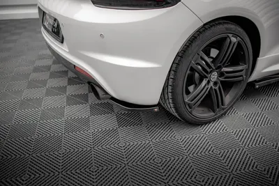 Maxton Design Heck-Seitensplitter V.2 für VW Scirocco R Mk3 – Schwarz glänzend