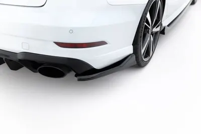Maxton Design Heck-Seitensplitter V.4 für Audi RS3 Limousine 8V Facelift – Schwarz glänzend