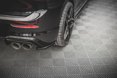 Maxton Design Heck-Seitensplitter V.4 für VW Golf 8 R Schrägheck Passt nur mit: VW-GO-8-R-RS1G / VW Golf 8 R Schrägheck Facelift Passt nur mit: VW-GO-8-R-RS1G – Schwarz glänzend