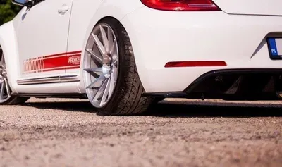 Maxton Design Heck-Seitensplitter für VW Beetle – Schwarz glänzend