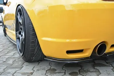 Maxton Design Heck-Seitensplitter für VW Golf 4 R32 – Schwarz glänzend