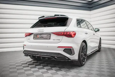 Maxton Design Hecksplitter mit vertikalen Streben für Audi A3 S line Sportback 8Y – Schwarz glänzend