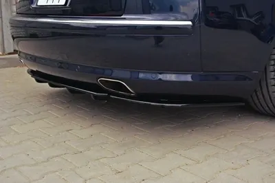 Maxton Design Hecksplitter mit vertikalen Streben für Audi A8 W12 D3 – Schwarz glänzend