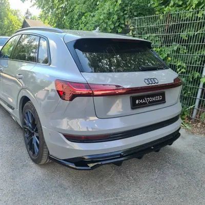 Maxton Design Hecksplitter mit vertikalen Streben für Audi e-Tron S line – Schwarz glänzend