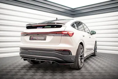 Maxton Design Hecksplitter mit vertikalen Streben für Audi Q4 e-tron Sportback S line Mk1 – Schwarz glänzend