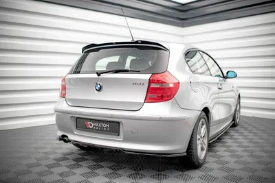 Maxton Design Hecksplitter mit vertikalen Streben für BMW 1er E81 Facelift – Schwarz glänzend