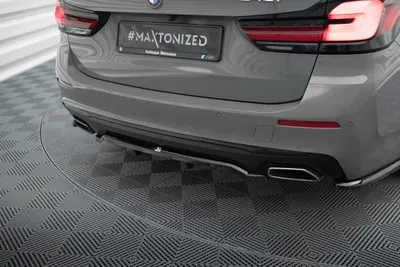 Maxton Design Hecksplitter mit vertikalen Streben für BMW 5er G30 / G31 Facelift – Schwarz glänzend