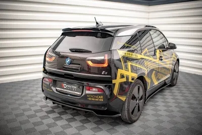 Maxton Design Hecksplitter mit vertikalen Streben für BMW i3 Mk1 Facelift – Schwarz glänzend