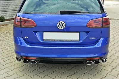 Maxton Design Hecksplitter mit vertikalen Streben für VW Golf 7 R Estate (Ohne Vertikale Balken) – Schwarz glänzend