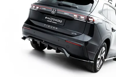 Maxton Design Hecksplitter mit vertikalen Streben für VW Tiguan Mk3 – Schwarz glänzend