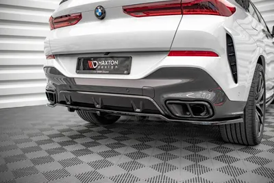 Maxton Design Hecksplitter V.1 mit vertikalen Streben für BMW X6 M-Paket G06 – Schwarz glänzend