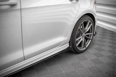 Maxton Design Seitenflaps für VW Golf 7 R – Schwarz matt