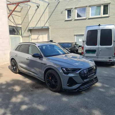 Maxton Design Seitenschweller-Ansätze für Audi e-Tron S line – Schwarz glänzend