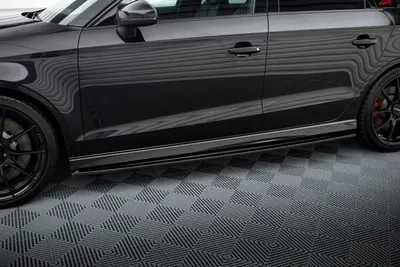 Maxton Design Seitenschweller-Ansätze für Audi RS3 Limousine 8V Facelift – Schwarz glänzend