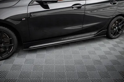 Maxton Design Seitenschweller-Ansätze für BMW M135i M-Performance F40 – Schwarz glänzend