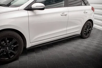 Maxton Design Seitenschweller-Ansätze für Hyundai i20 Mk2 Facelift – Schwarz glänzend