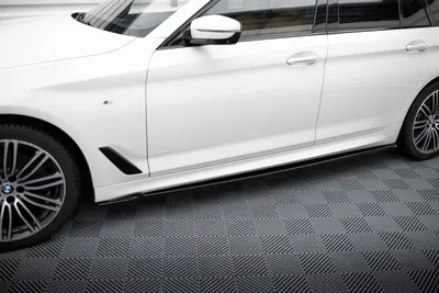Maxton Design Seitenschweller-Ansätze V.1 für BMW 5er M-Paket G30 / G31 – Schwarz glänzend