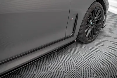 Maxton Design Seitenschweller-Ansätze V.1 für BMW 7er M-Paket G11 – Schwarz glänzend