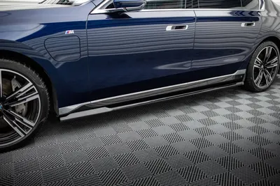 Maxton Design Seitenschweller-Ansätze V.1 für BMW 7er M-Paket G70 – Schwarz glänzend