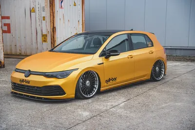 Maxton Design Seitenschweller-Ansätze V.1 für VW Golf 8 – Schwarz glänzend