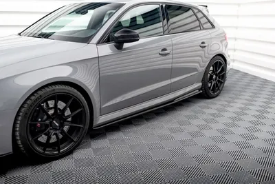 Maxton Design Seitenschweller-Ansätze V.2 für Audi RS3 8V Sportback Facelift – Schwarz glänzend