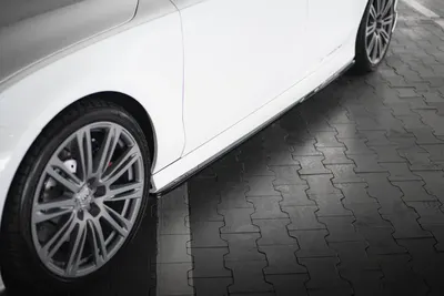 Maxton Design Seitenschweller-Ansätze V.2 für Audi RS7 C7 – Schwarz glänzend