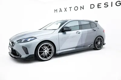 Maxton Design Seitenschweller-Ansätze V.2 für BMW M135i M Performance F70 – Schwarz glänzend