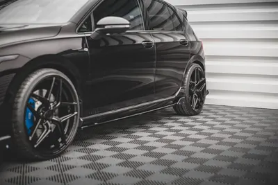 Maxton Design Seitenschweller-Ansätze V.2 mit Flaps für VW Golf 8 R Schrägheck – Schwarz glänzend