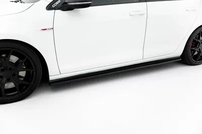 Maxton Design Seitenschweller-Ansätze V.2 für VW Golf 7 GTI / GTD / Mk7 Facelift (verengen) – Schwarz glänzend
