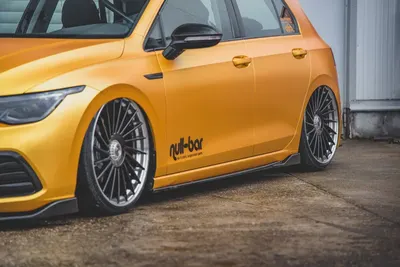 Maxton Design Seitenschweller-Ansätze V.2 für VW Golf 8 – Schwarz glänzend