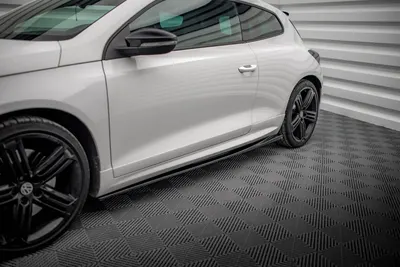 Maxton Design Seitenschweller-Ansätze V.2 für VW Scirocco R Mk3 – Schwarz glänzend