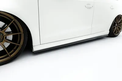 Maxton Design Seitenschweller-Ansätze V.3 für Audi S3 / A3 S line Sportback 8V / 8V Facelift – Schwarz glänzend