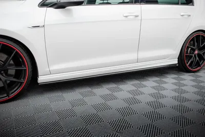 Maxton Design Seitenschweller-Ansätze V.3 für VW Golf 7 R / R-Line – Schwarz glänzend