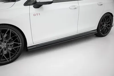 Maxton Design Seitenschweller-Ansätze V.4 für VW Golf 8 GTI / GTE / GTI Clubsport / GTD / R-Line – Schwarz glänzend