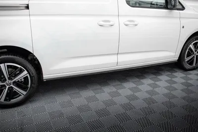 Maxton Design Seitenschweller-Ansätze für VW Caddy Maxi Mk5 – Schwarz glänzend