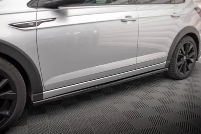Maxton Design Seitenschweller-Ansätze für VW Taigo R-Line Mk1 – Schwarz glänzend