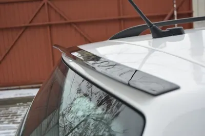 Maxton Design Spoilerlippe für VW Passat B5 Estate – Schwarz glänzend