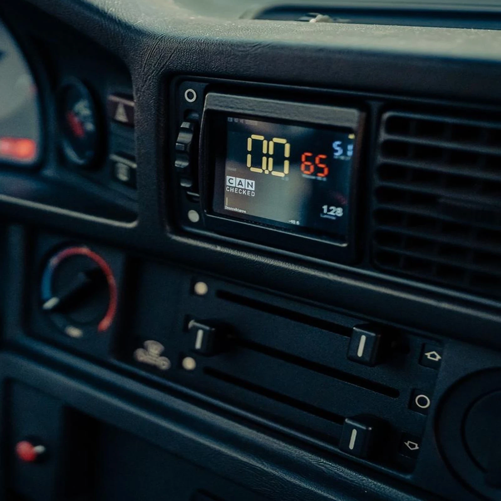 CANchecked Datendisplay 2.8" MFD28 Gen.2 LHD für BMW (E28) M30 S38