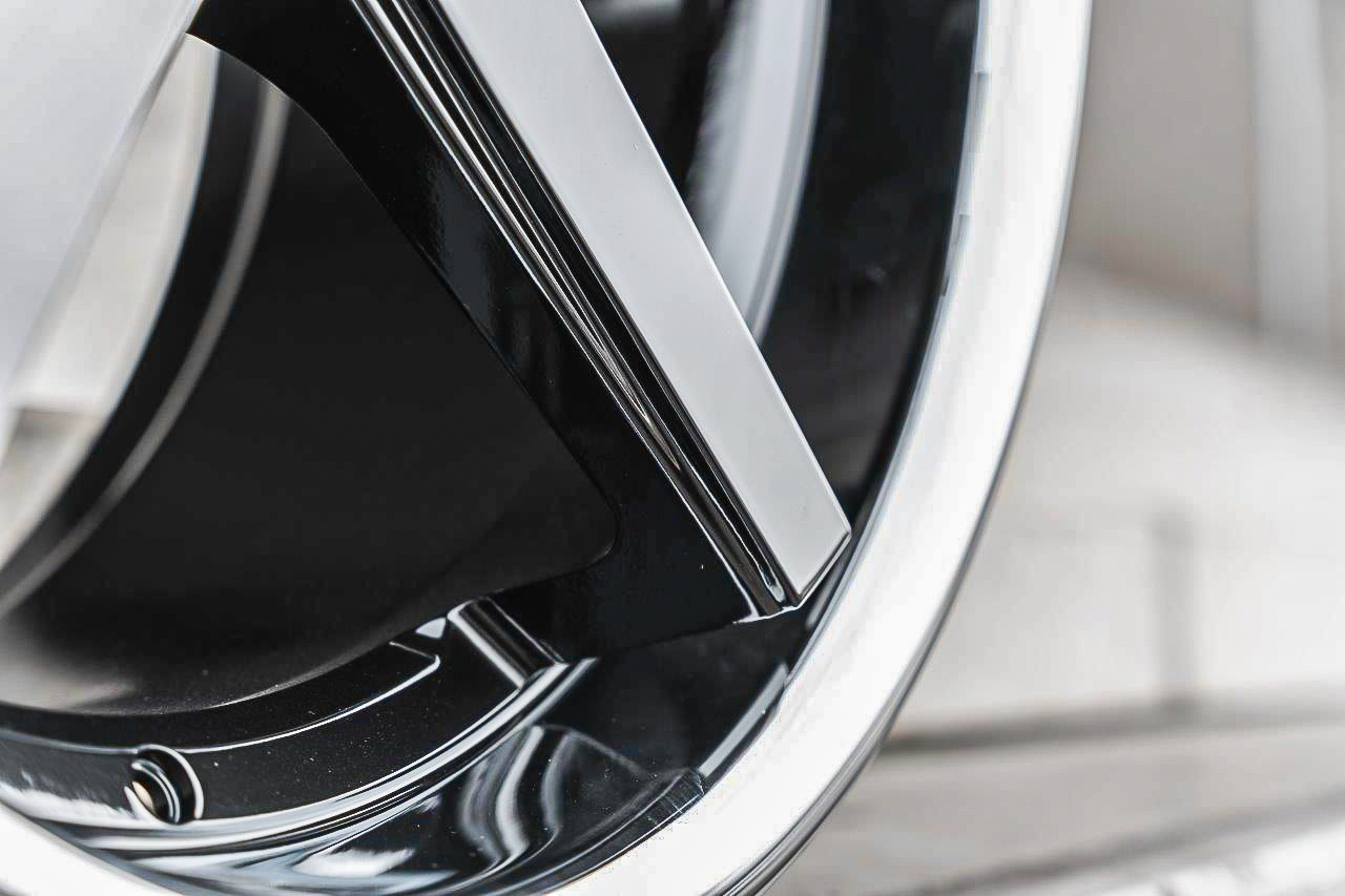 La Chanti LC-P13 Felgen 20 Zoll 9x20 ET35 / 10,5x20 ET40 5x112 Glossy Black SS-Lip