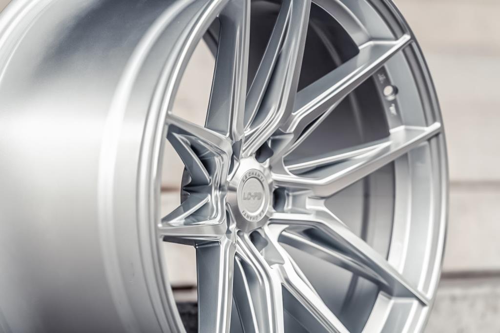 La Chanti LC-P3 Felgen 20 Zoll 9x20 ET23 / 11x20 ET38 5x112 Silver Machined
