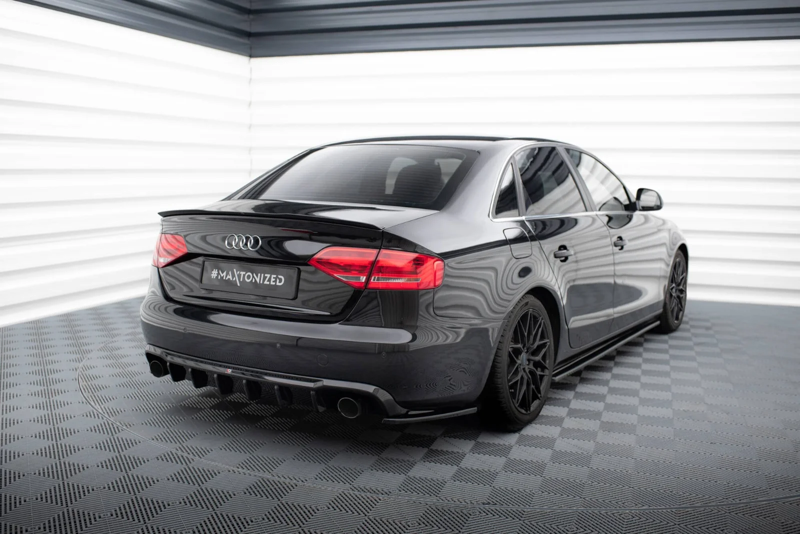 Maxton Design Bodykit-Set für Audi A4 B8 (Version mit – Schwarz glänzend