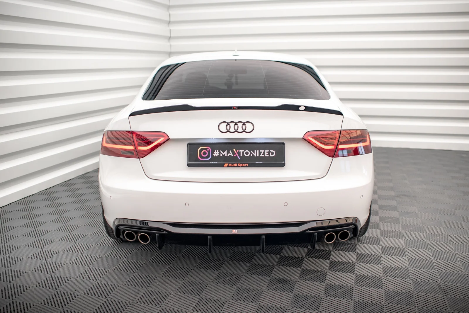 Maxton Design Bodykit-Set für Audi A5 8T FL (Version mit – Schwarz glänzend – AU-A5-1F-RS1G-SBOO_OO
