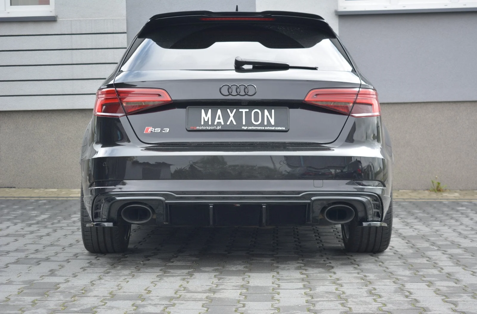 Maxton Design Bodykit-Set für Audi RS3 8V FL – Schwarz glänzend – AU-RS3-8VF-RS1G