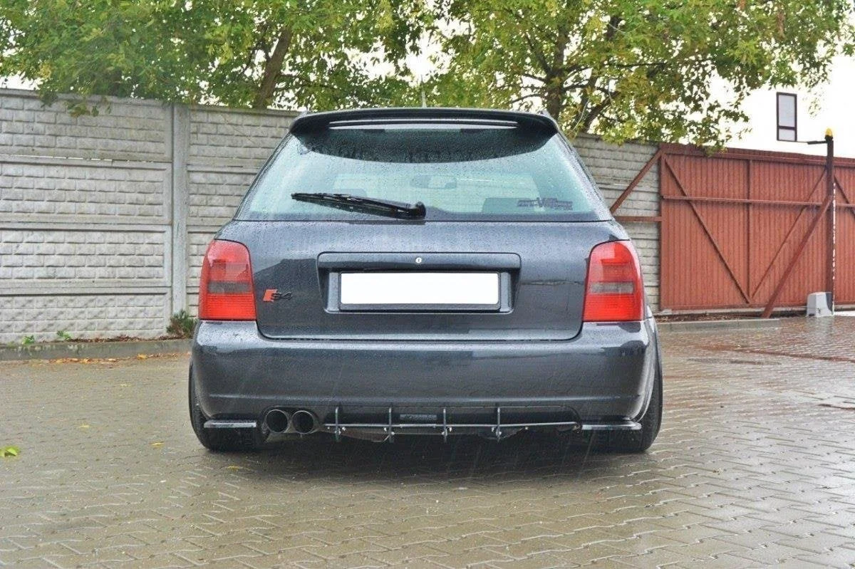 Maxton Design Bodykit-Set für Audi S4 B5 – Schwarz matt