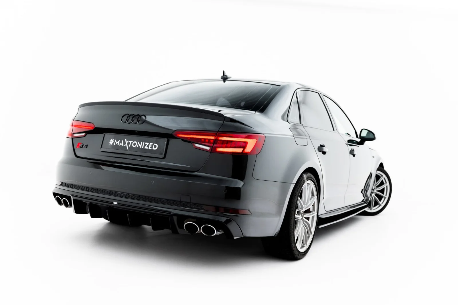 Maxton Design Bodykit-Set für Audi S4 B9 – Schwarz glänzend