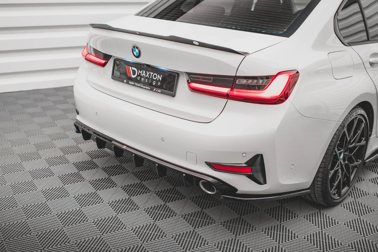 Maxton Design Bodykit-Set für BMW 3er G20 – Schwarz glänzend