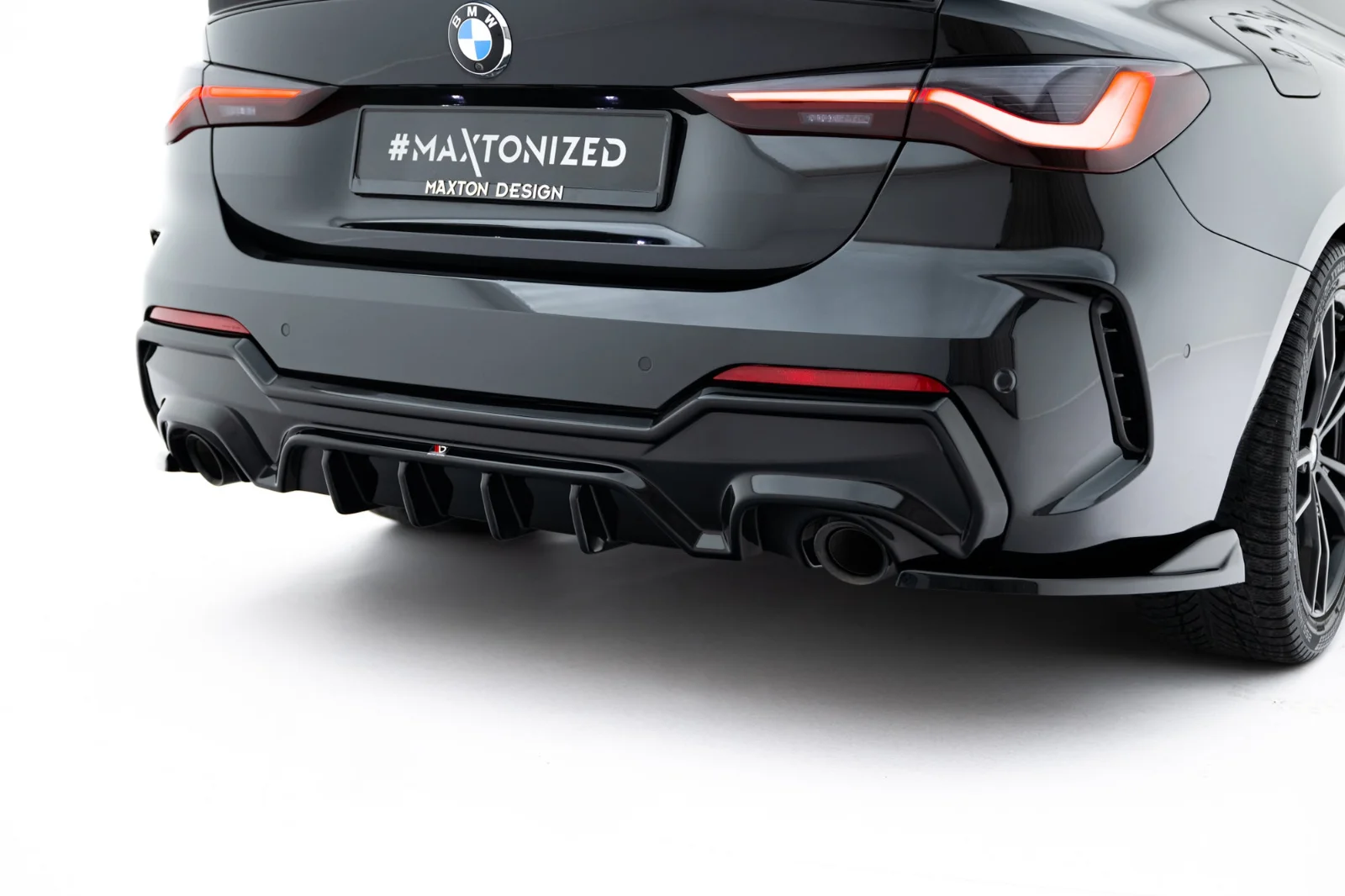 Maxton Design Bodykit-Set für BMW 4er M-Paket G22 G23 FL – Schwarz glänzend